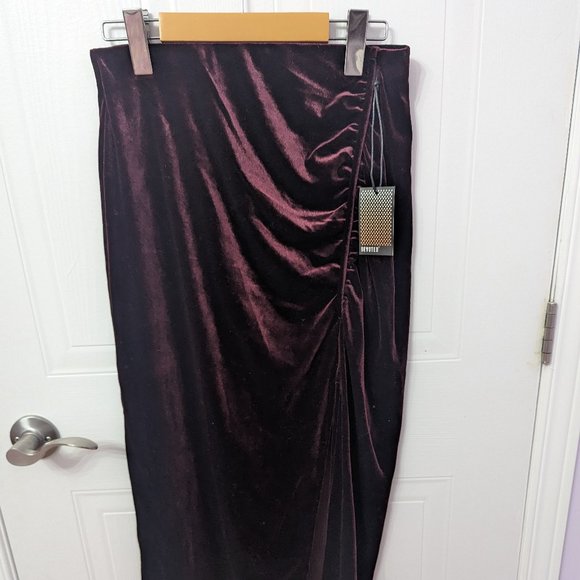 NWT Maxi Skirt Size S - Picture 3 of 5